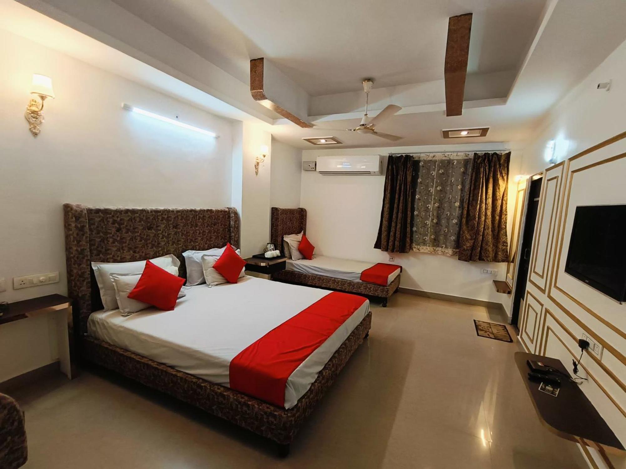 Hotel Omni Plaza Jodhpur  Exterior photo