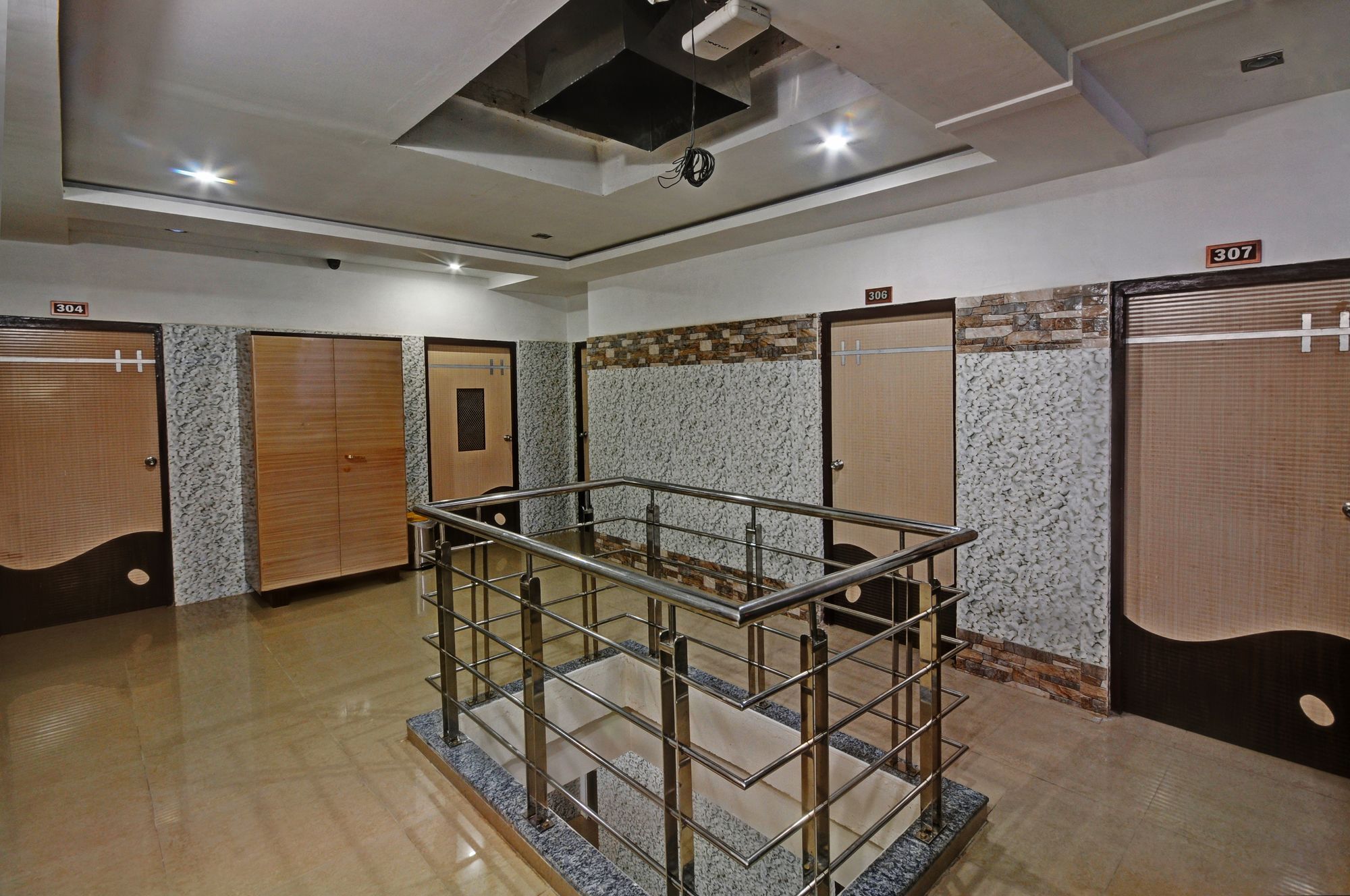 Hotel Omni Plaza Jodhpur  Exterior photo