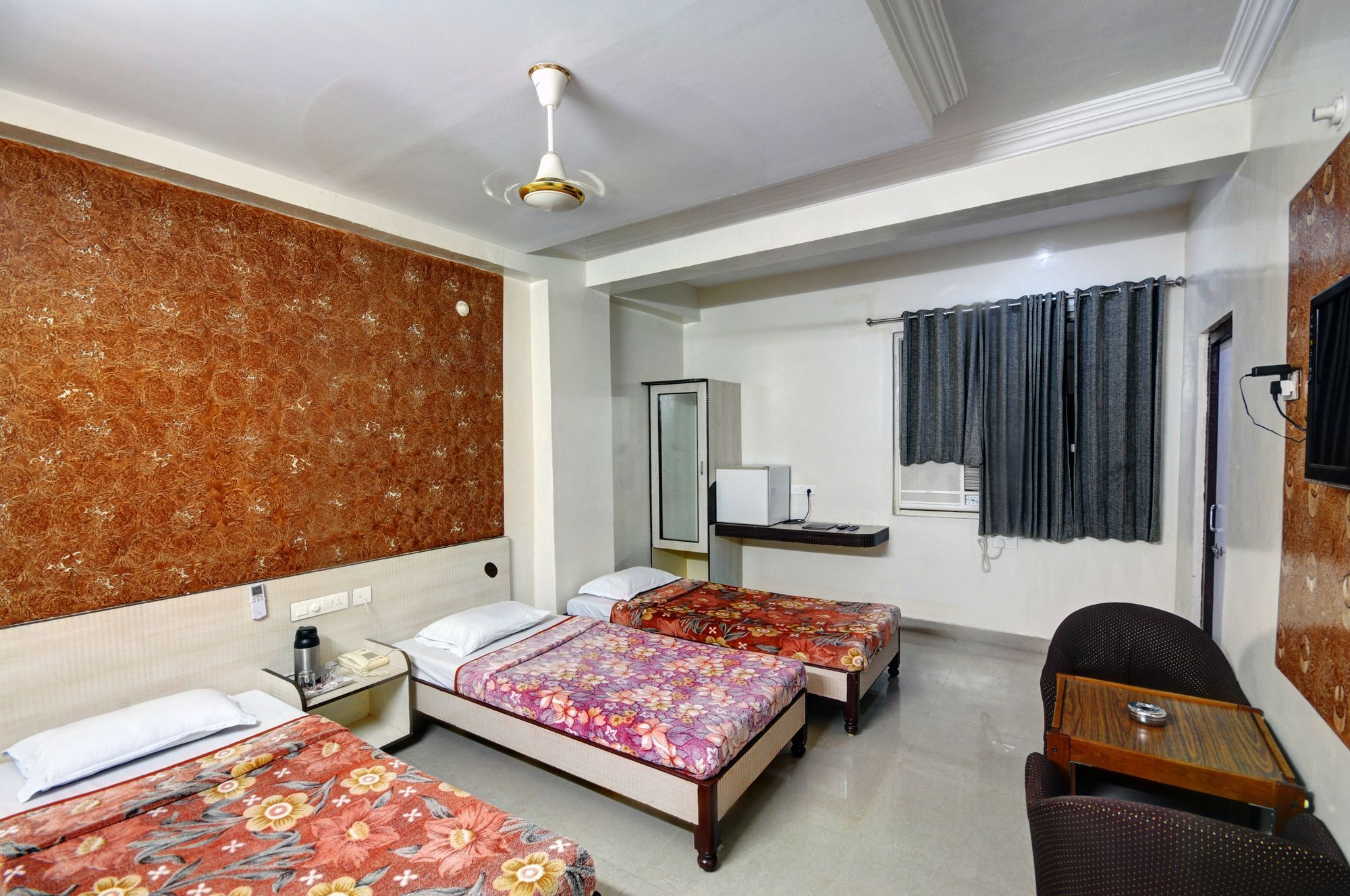 Hotel Omni Plaza Jodhpur  Exterior photo